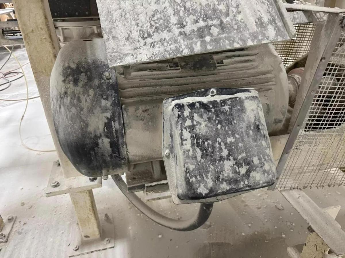 Used STAINLESS STEEL DOUBLE SPIRAL RIBBON BLENDER 220 CUBIC FEET