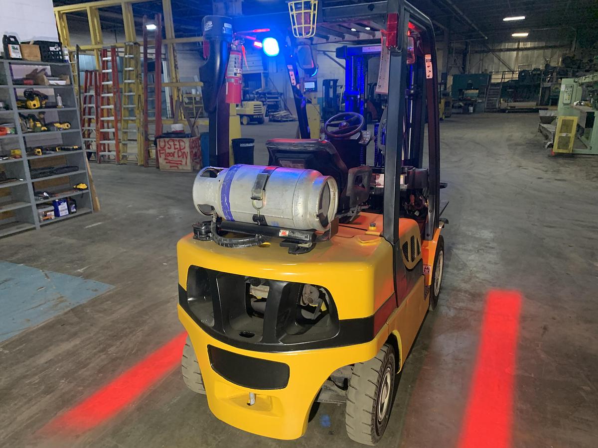 Used YALE GLP050VXNGSE084 5000LB FORKLIFT 6,500 HOURS