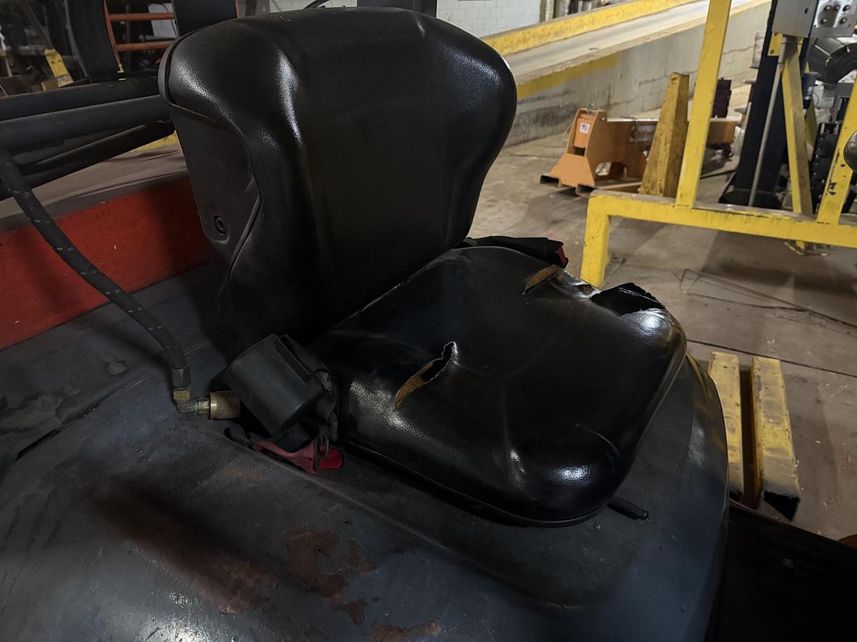 Used TOYOTA FORKLIFT