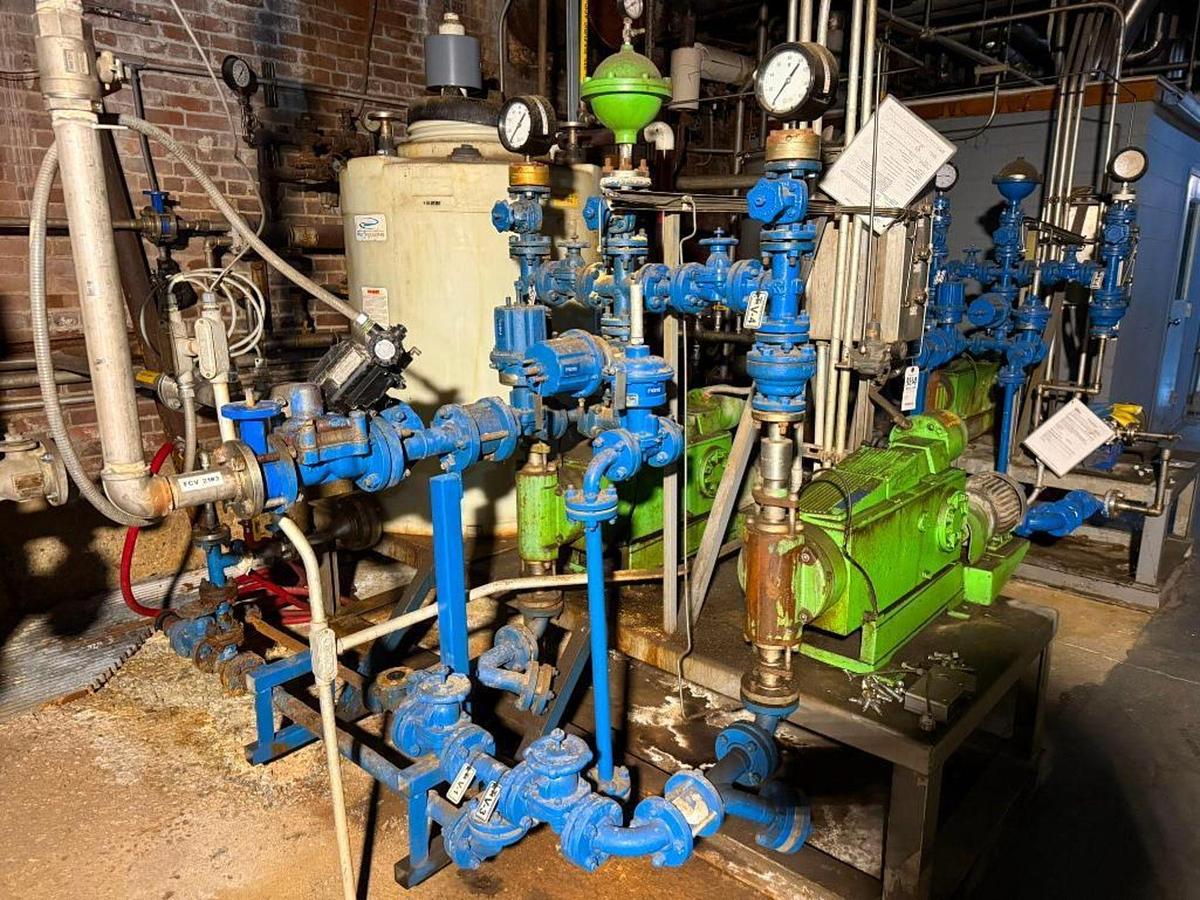 Used ELEVATED PUMP SKID WITH CONTROLER AND TANK