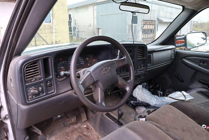 Used 2007 GM 2500HD 4X4 PICKUP TRUCK