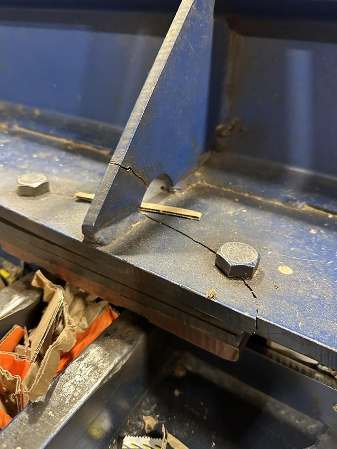 Used AMERICAN HORIZONTAL AUTO TIE BALER MODEL PAC4029-7T20 7" CYLINDER 20HP