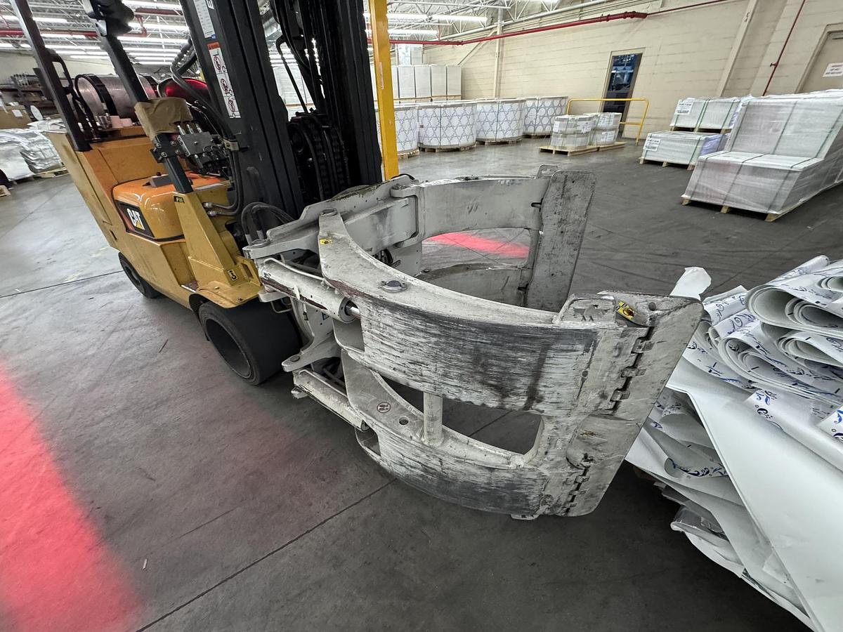 Used CATERPILLAR ROLL CLAMP TRUCK MODEL GC55K6 WITH CASCADE CLAMP
