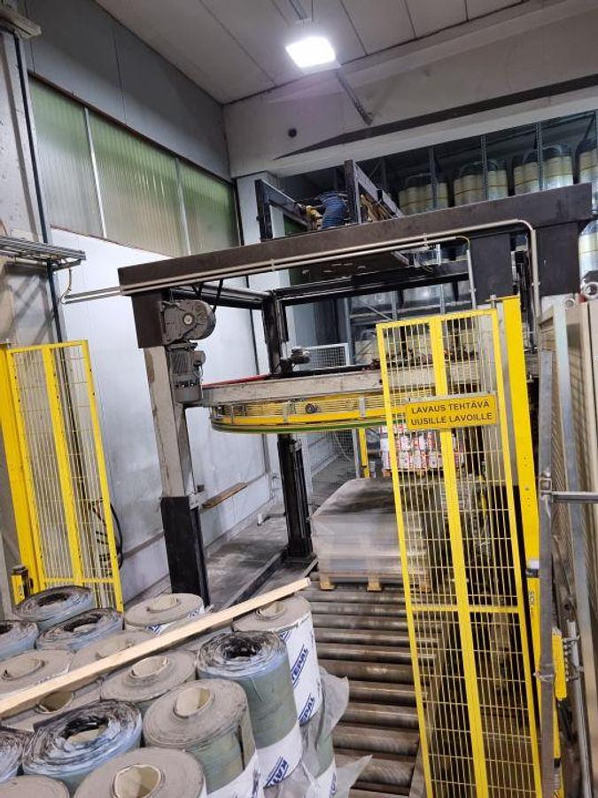 Used SIGNODE (HALOILA) OCTOPUS 1600 BTS PALLET WRAPPING LINE