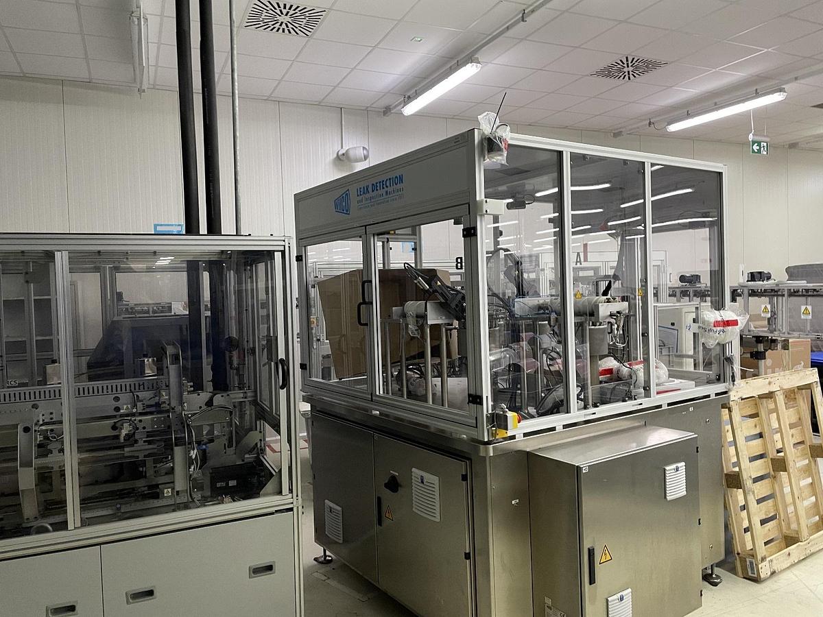 Used TOTANI BH60DLLLS POUCH MACHINE MACHINE WITH MODEL ST34 SPOUT INSERTER