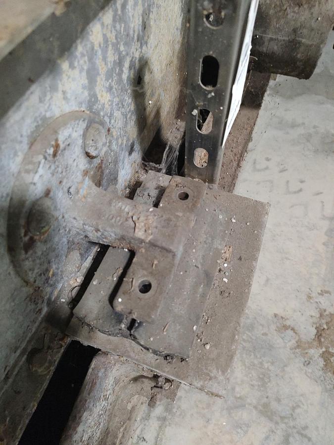 Used BIRD JOHNSON MODEL 24 VIBRATING SCREEN S/S