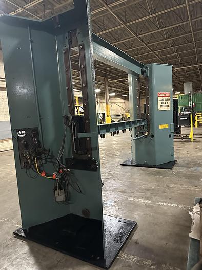 Used SANDY HILL OSCILLATING ROLL SPLITTER, M# 80X100