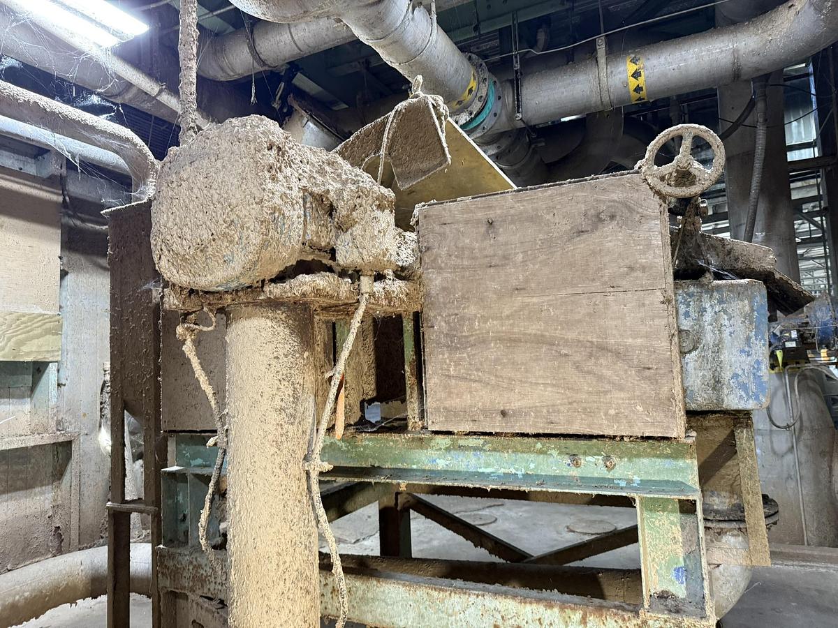 Used JOHNSON VIBRATORY SHAKER SCREEN