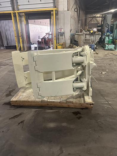 Used CASCADE 100F15863-T-3 84" PAPER ROLL CLAMP MODEL