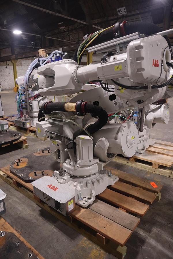 ABB MODEL IRB 6700-300/2.70 ROBOT 6-AXIS MANUFACTURED 2021