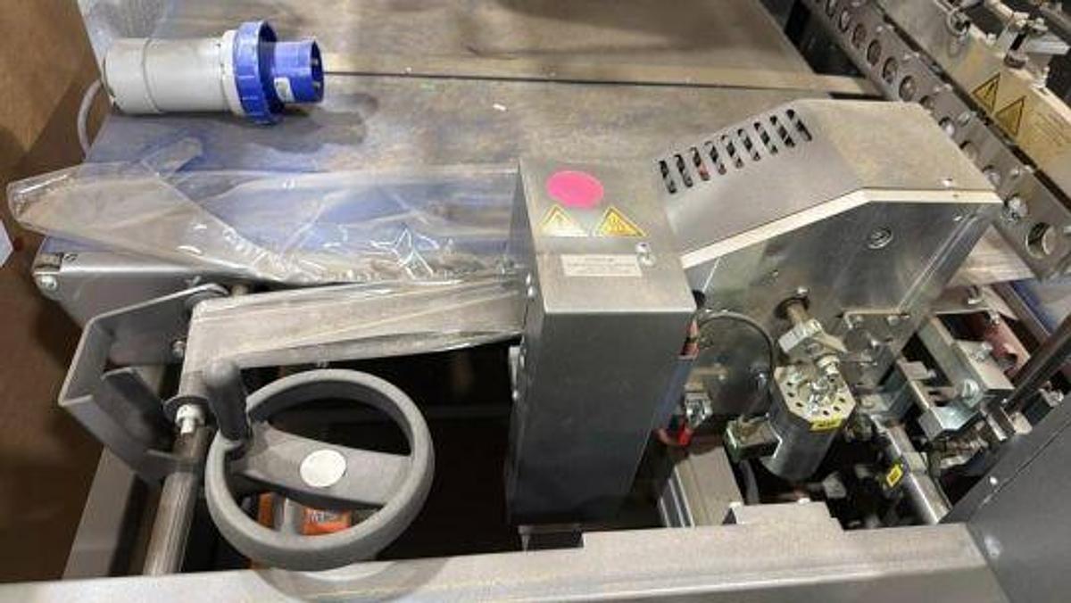 Used KALLFASS UNIVERSA 800 AUTOMATIC SIDE SEL SHRINK WRAP SYSTEM MFG 2020