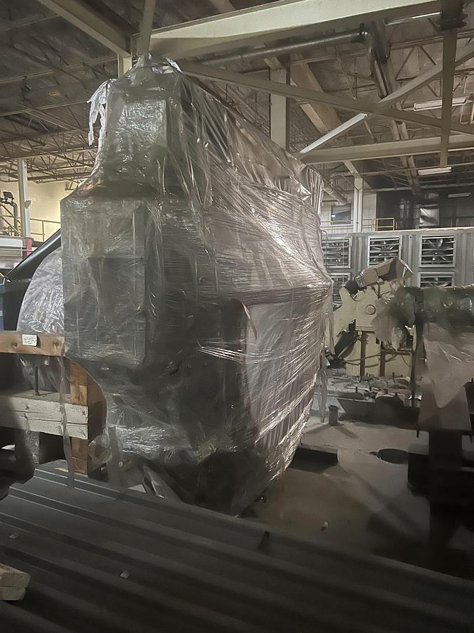 Used 1250 HP CANADIAN GENERAL ELECTRIC SYNCHRONOUS MOTOR MODEL 114550 (REBUILT)