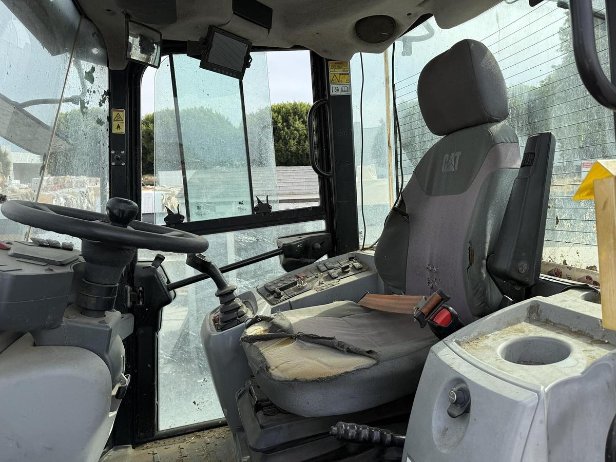 Used CATERPILLAR 914K COMPACT WHEEL LOADER