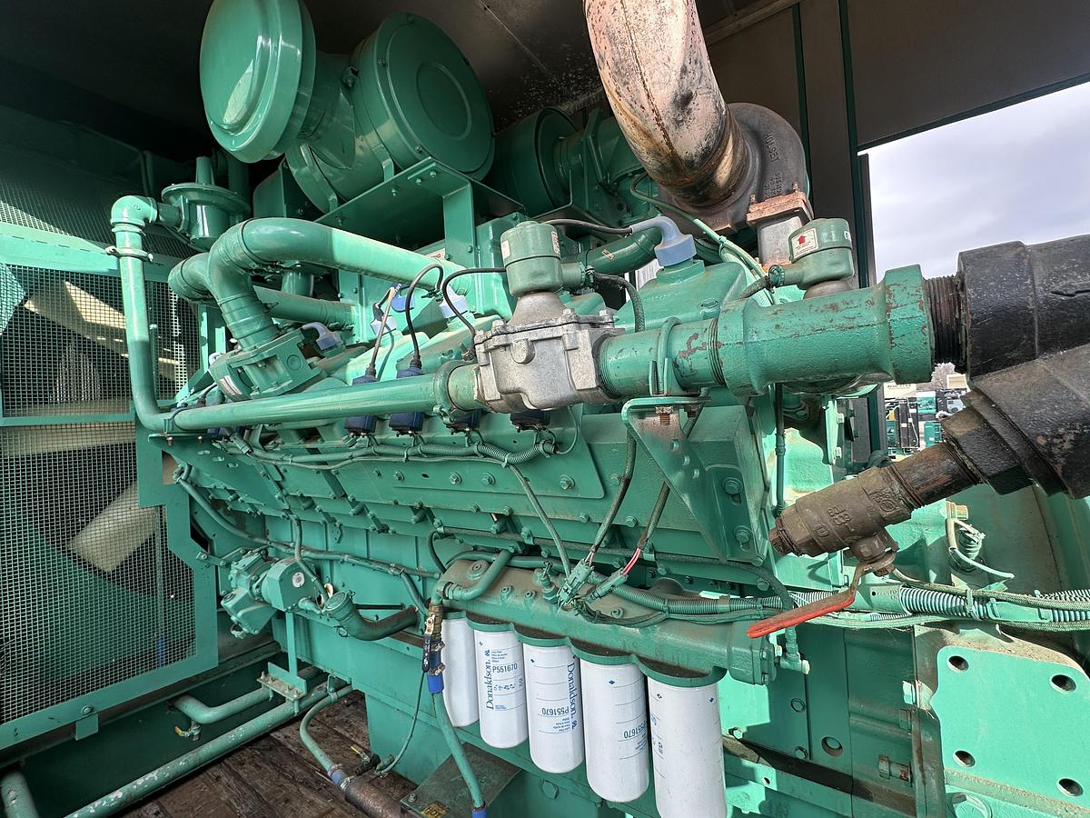 Used 750kW CUMMINS MODEL GFLB NATURA GAS GENERATOR