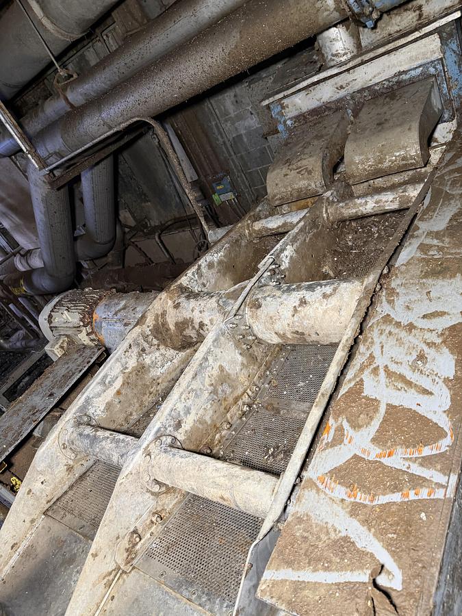 Used BIRD JOHNSON MDL. 24 VIBRATING SCREEN S/S