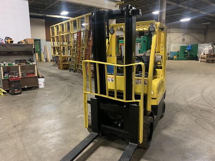 Used 6,000 POUND HYSTER S60FT FORKLIFT 2-STAGE MAST