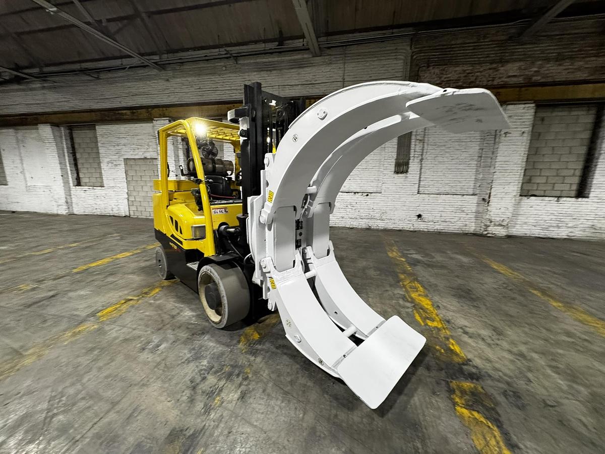 Used 15,500LB. HYSTER MDL S155FT WITH 84" CASCADE EXTRA HEAVY CASCADE PAPER ROLL CLAMP MFG 2019 SINGLE STAGE MAST LOW HOURS
