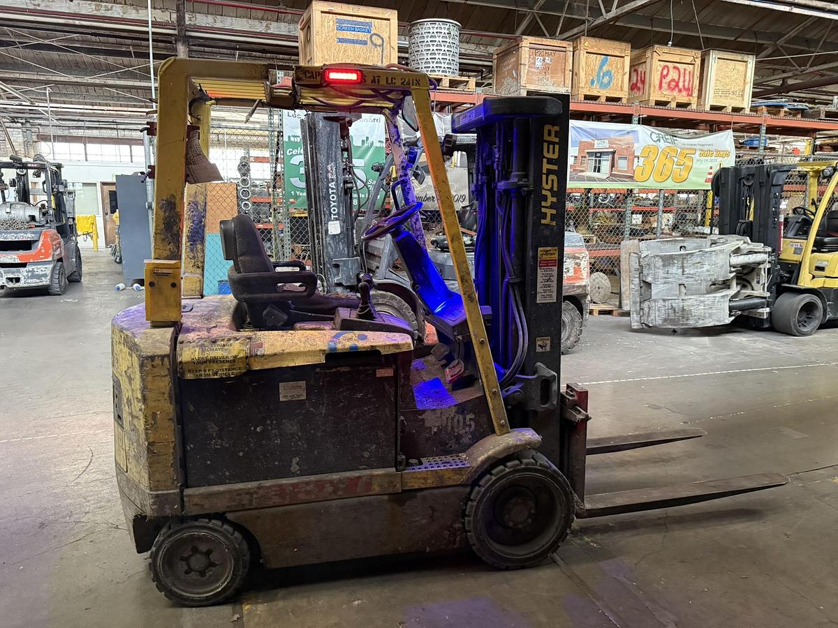 Used 6,000 POUND HYSTER MODEL E60XM2-33 ELECTRIC FORKLIFT