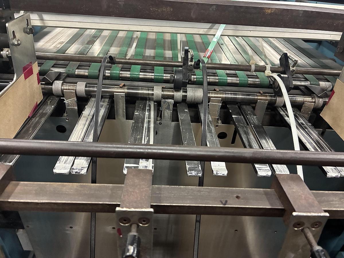 Used 38" WIDE EVTEC DUAL ROTARY CUT SIZE SHEETER