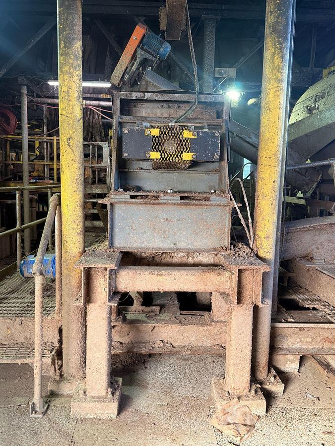 Used VINCENT STAINLESS STEEL SCREW PRESS
