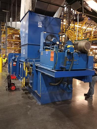 Used BALEMASTER MODEL EO-1760 HORIZONTAL AUTOTIE BALER 8" CYLINDER