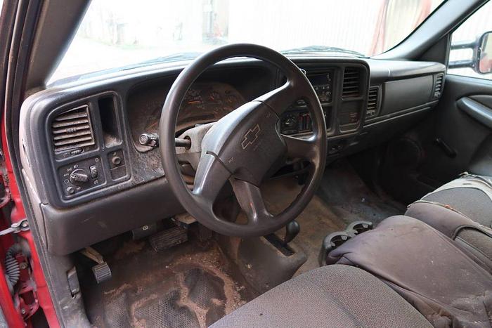 Used 2004 CHEVROLET 2500HD 4X4 PICKUP TRUCK