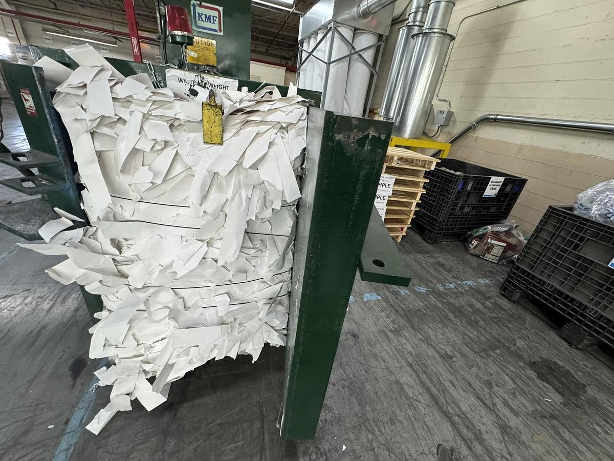 Used KMF HORIZONTAL CLOSED DOOR BALER