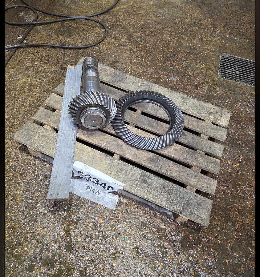 Refurbished AMARILLO GEAR CO. MDL. SL600A RIGHT ANGLE GEAR DRIVE REBUILT