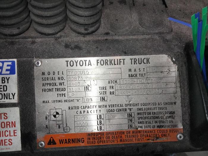 Used TOYOTA 7FGCU15 3000LB CAPACITY FORKLIFT W/ SIDE SHIFT