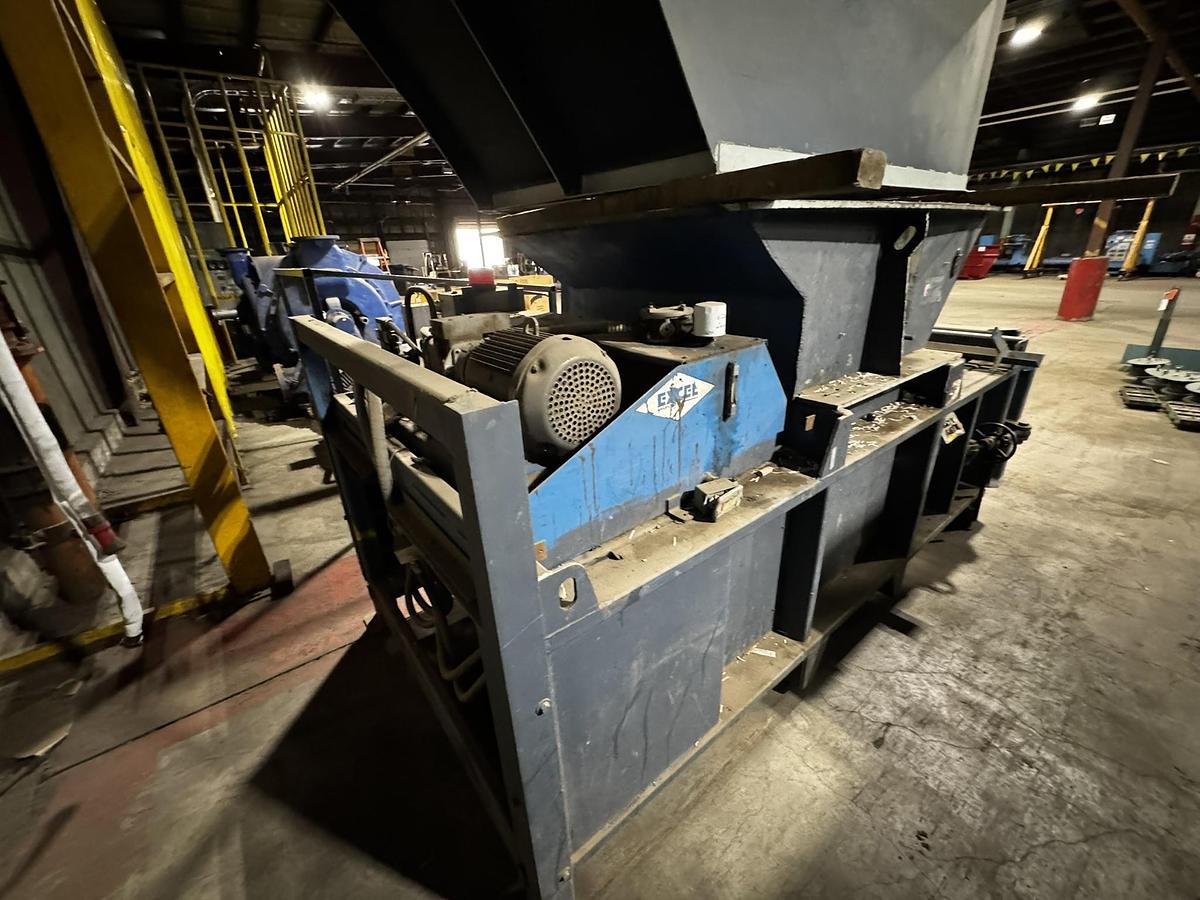 Used EXCEL EX-60 CLOSED DOOR BALER 20HP DUAL 6" CYLINDER