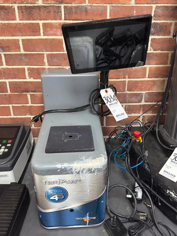Used TECHNIDYNE TEST/PLUS TAPPI BRIGHTNESS 45 TESTER