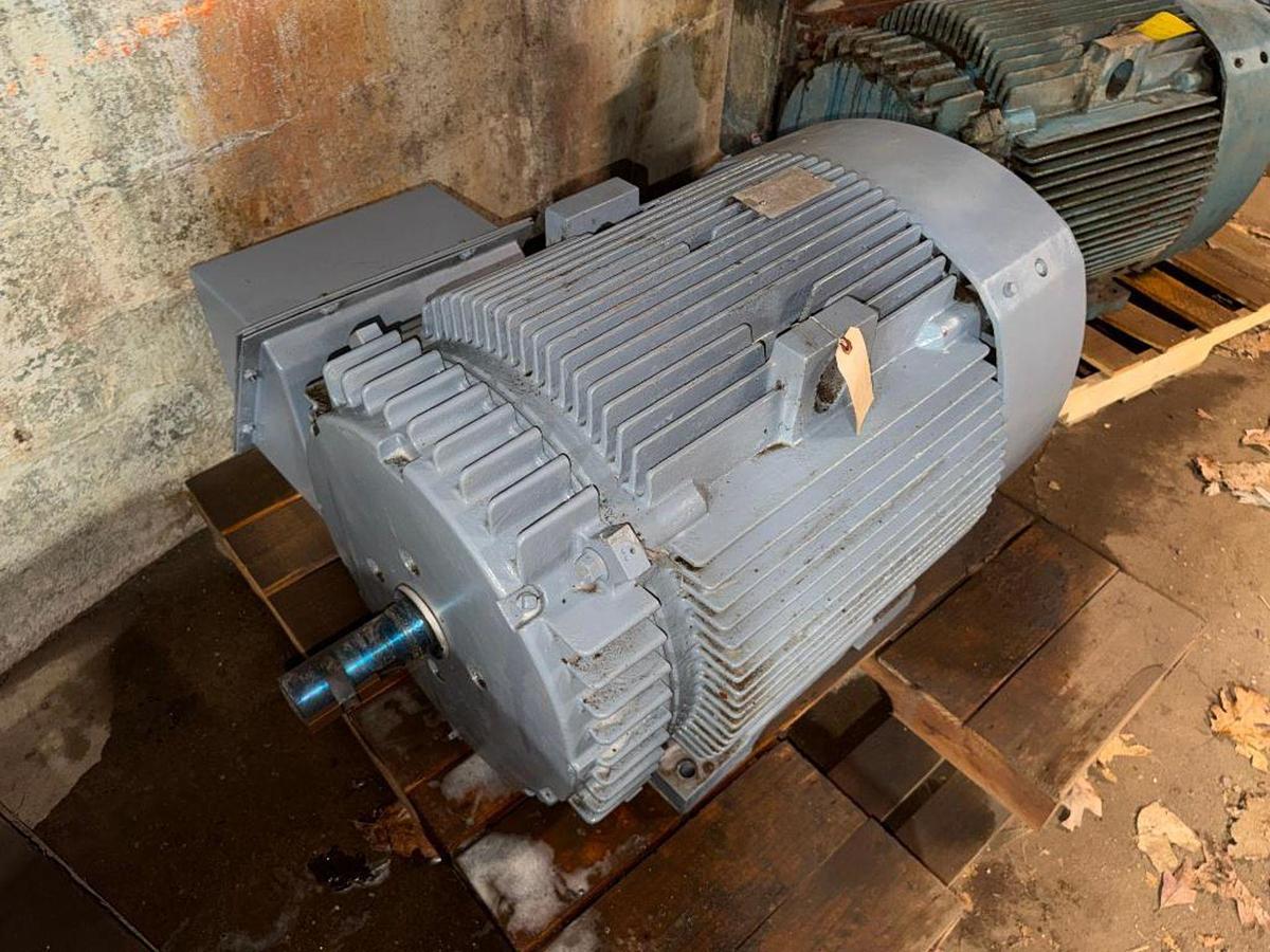 Used 125HP GE MOTORS AC MOTOR FRAME 445TS