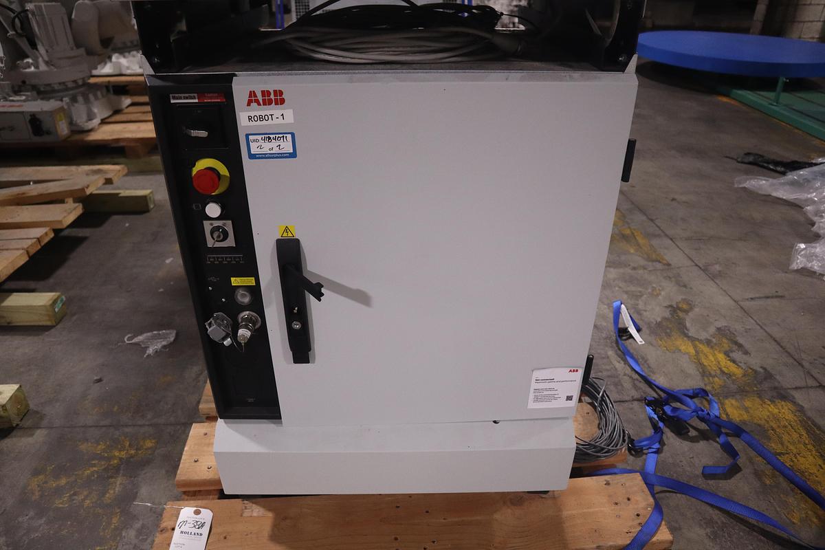 ABB MODEL IRB 6700-300/2.70 ROBOT 6-AXIS MANUFACTURED 2021
