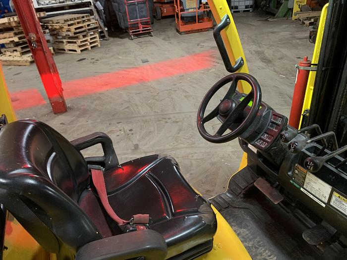 Used 6,000 POUND HYSTER S60FT FORKLIFT WITH SIDESHIFT 3-STAGE MAST