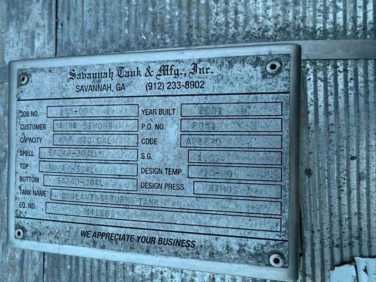 Used 870 GALLON SAVANNAH STAINLESS STEEL TANK