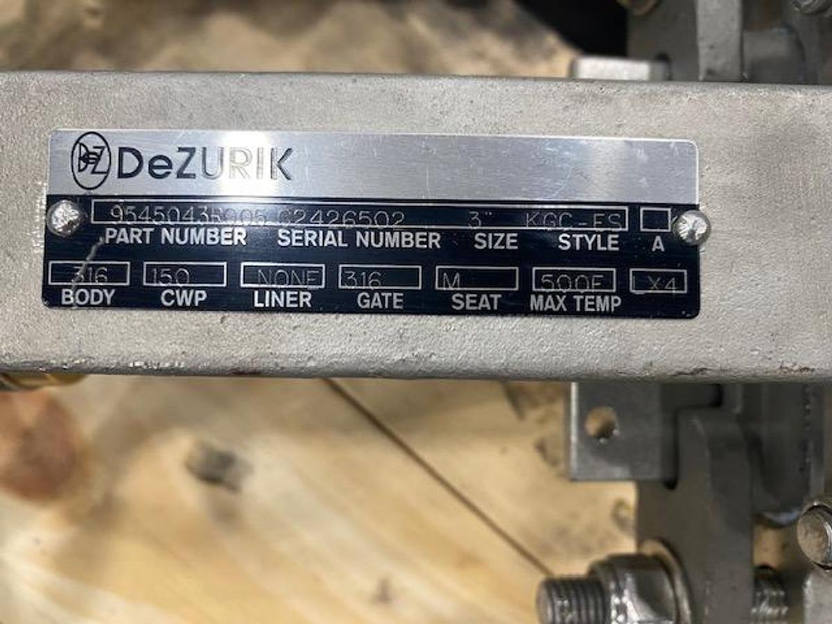 DEZURIK SIZE 3 " STYLE KGC-ES SS MANUAL SLIDE GATE VALVE UNUSED
