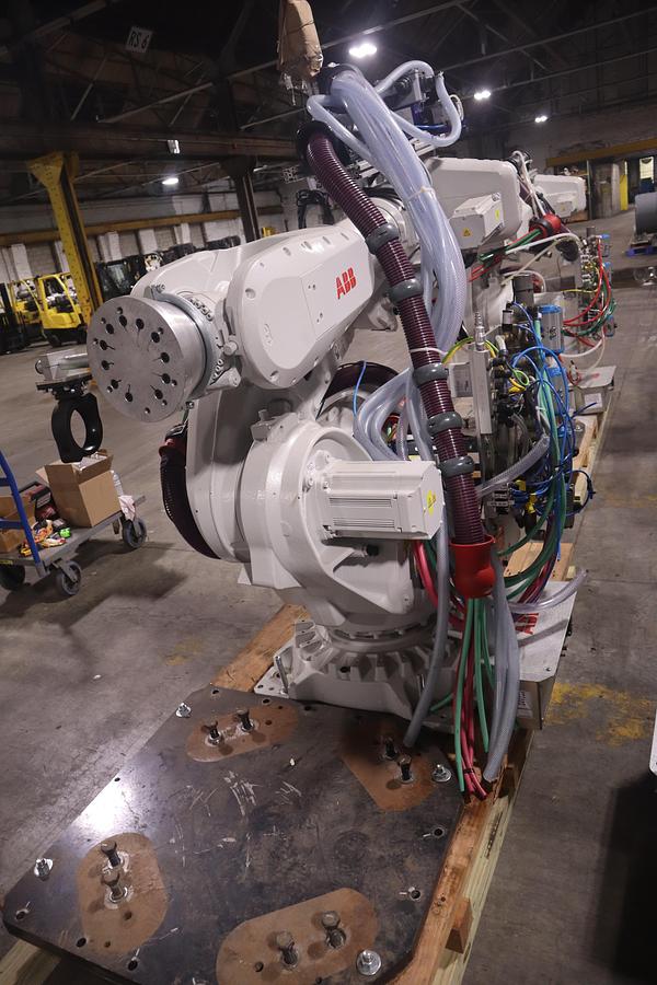 ABB MODEL IRB 6700-300/2.70 ROBOT 6-AXIS MANUFACTURED 2021