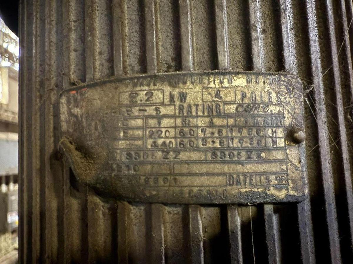 Used YODOGAWA RADIAL DRILL PRESS TYPE YMR-840