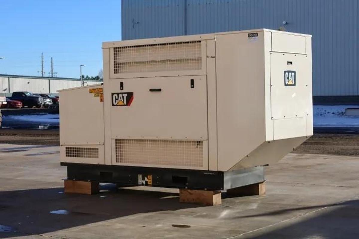Used 50kW CAT STAND BY GENERATOR DUAL FUEL NATURAL GAS NEVER INSTALLED 2017