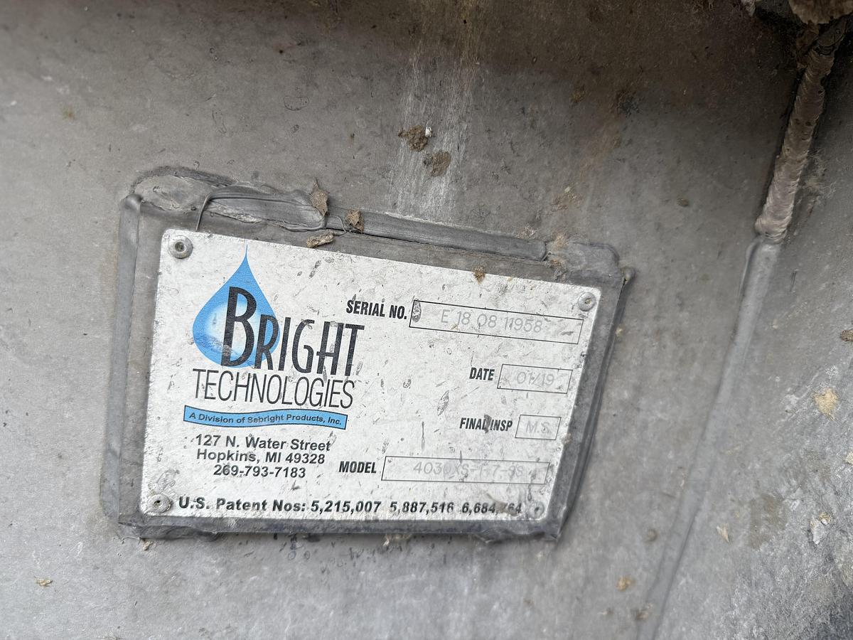 Used LANTECH Q300 PALLET STRETCH WRAPPER MANUFACTURED 2021