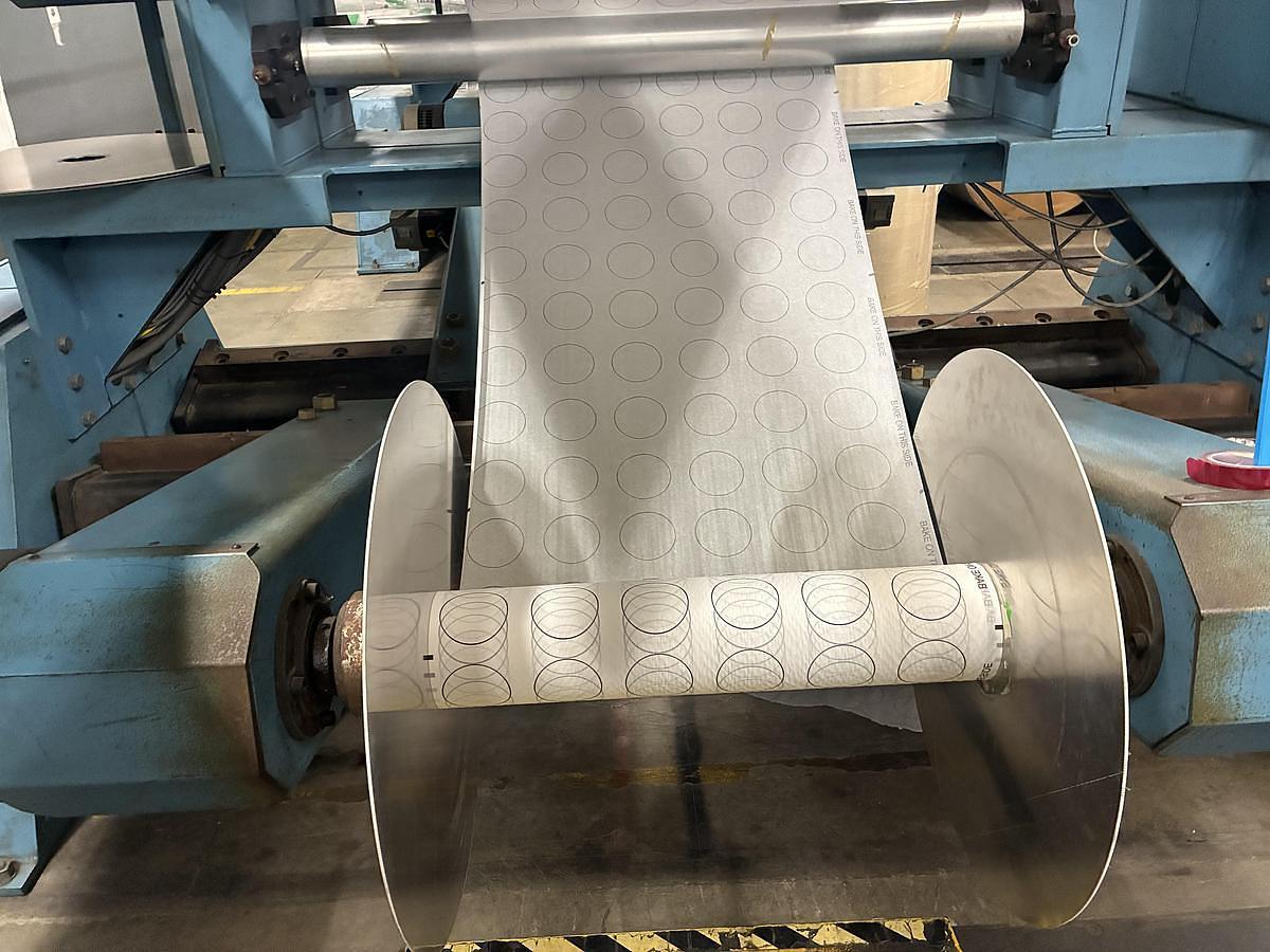 Used 38" WIDE EVTEC DUAL ROTARY CUT SIZE SHEETER