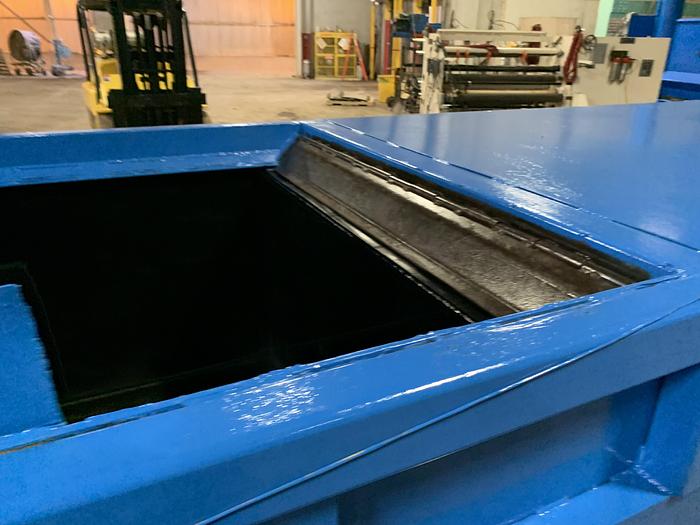 Used SHRED-TECH AZ-80 SHREDDER WITH COMPACTOR AND CONVEYOR