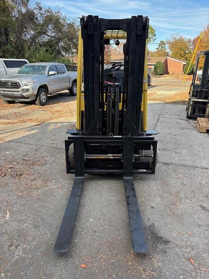 Used 10,000 CAPACITY HYSTER S100FT WITH LOW HOURS