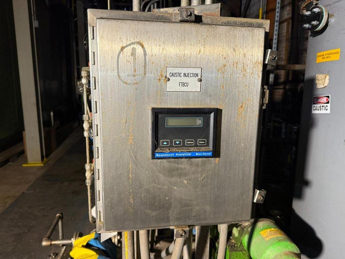 Used ELEVATED PUMP SKID WITH TANK AND CONTROLS