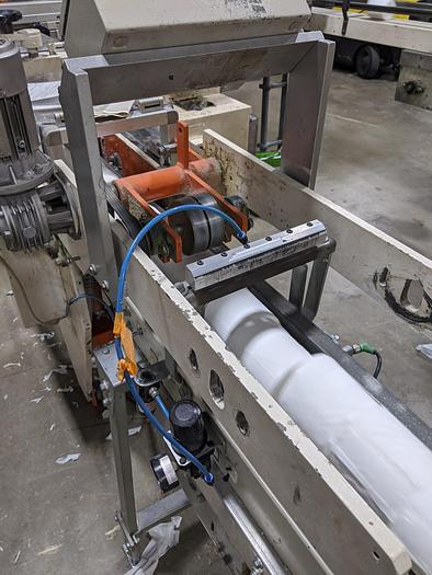 Used 91" WIDE 1992 PERINI 813 BATHROOM TISSE/KITCHEN TOWEL CONVERTING LINE