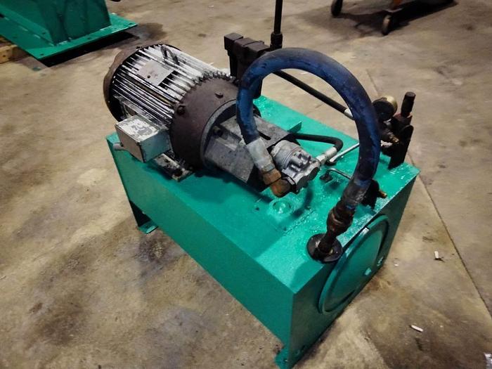 Used BLACK CLAWSON SIZE 72 DiA. X 84  WIDE PAPER ROLL SPLITTER WITH 20 HP - PENDING
