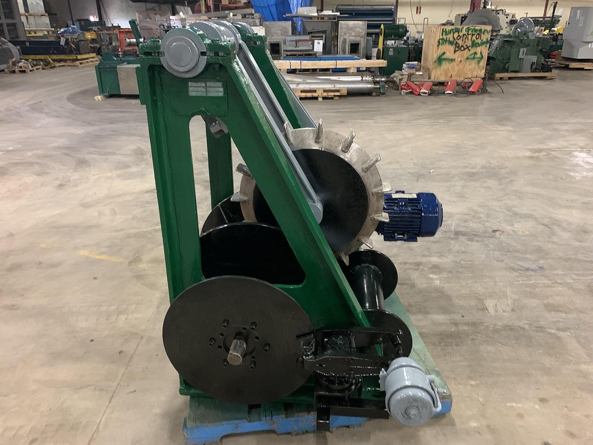 Used KADANT BLACK CLAWSON RAGGER W/ CONTROL PANEL