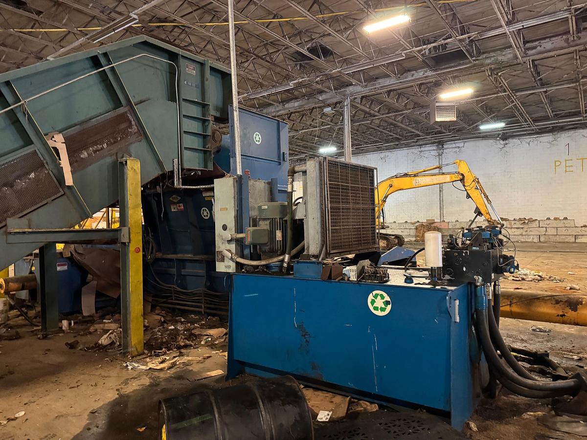 Used 2002 EXCEL 2R10