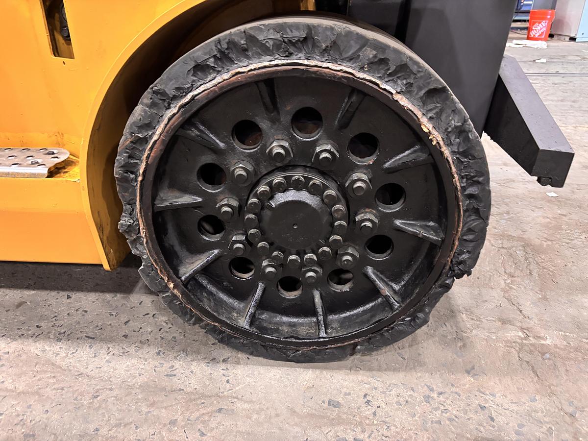 Used 15,500 POUND CATERPILLAR GC70K FORKLIFT MANUFACTURED 2018