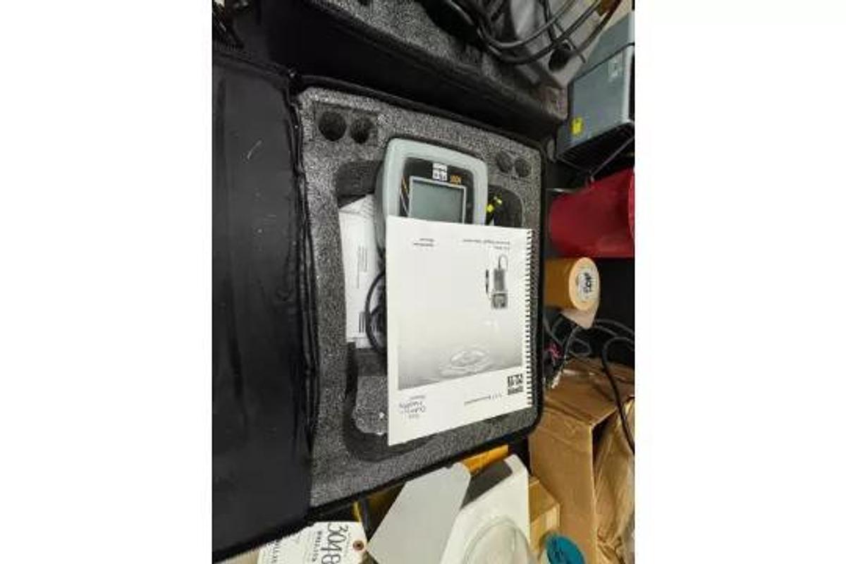 Used YSI ENVIRONMENTAL MODEL 550A DISSOLVED OXYGEN INSTRUMENT